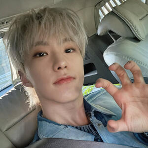 25/4: Seventeen collector party